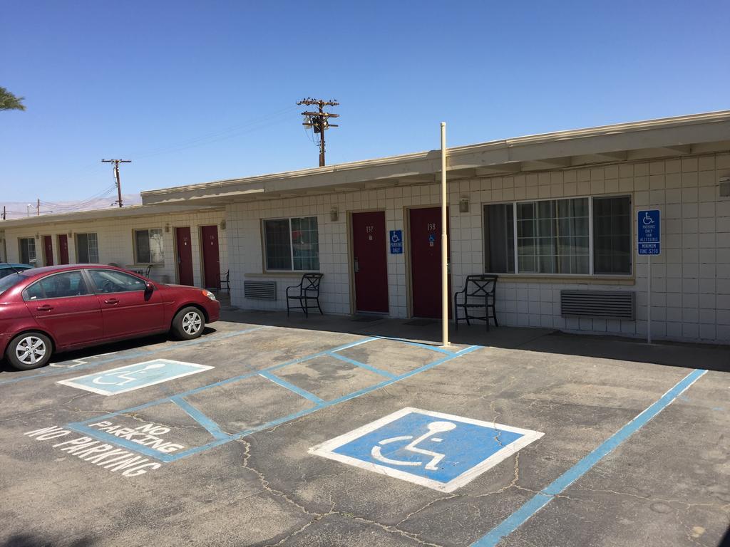 Western Sands Motel Indio Exterior photo